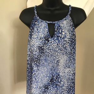 🆕Flowy blue print keyhole tank top